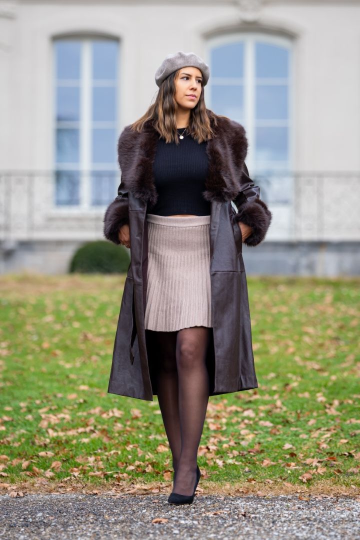 Portrait femme manteau élégant parc automne Lausanne - Elegant women coat portrait autumn park Lausanne