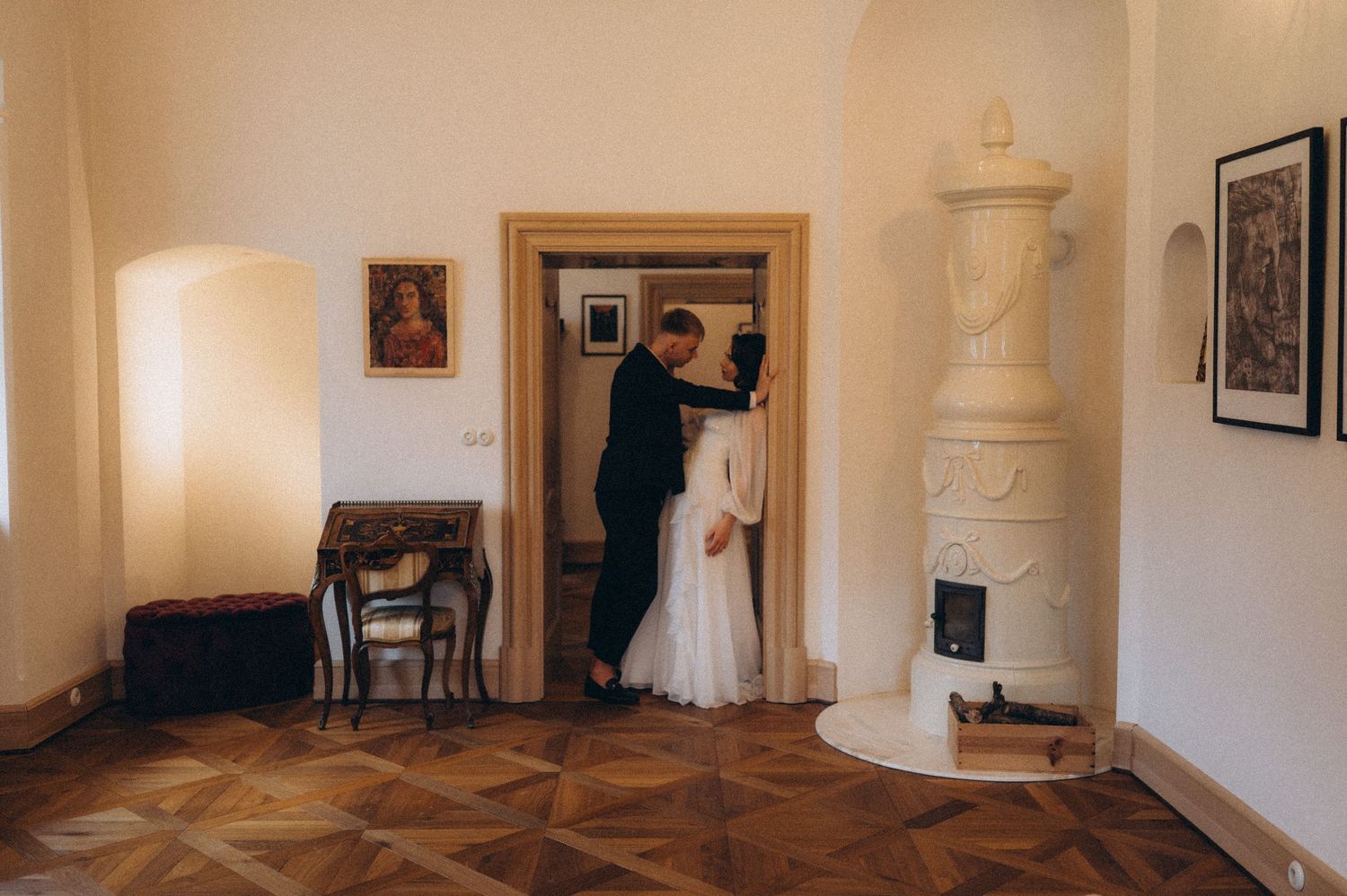 Fine art wedding portrait of the bride and groom in a vintage-inspired luxury interior in Tenerife.