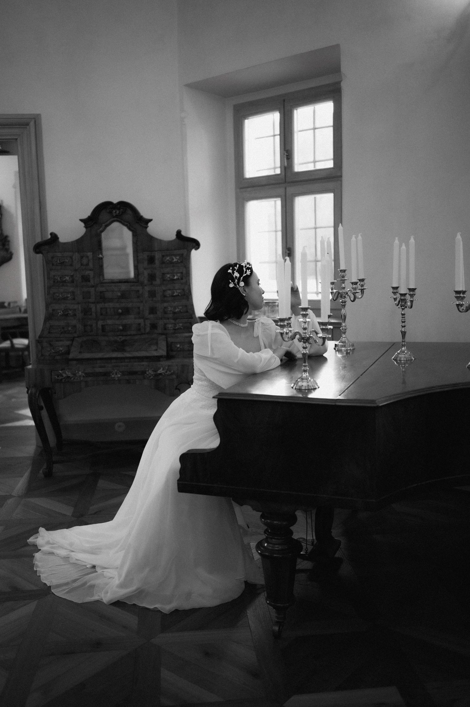 Elegant bridal portrait of the bride during a wedding shoot, capturing a timeless and romantic moment.