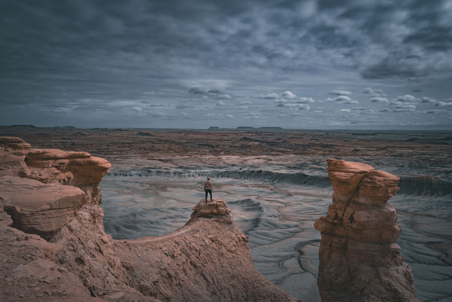 Hanksville Swing Arm City photography desert hills sunset photographer Jenny Casad Moonscape Overlook