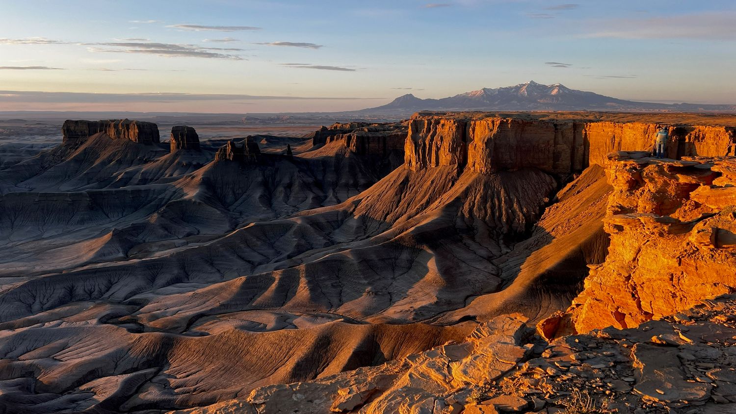 Hanksville Swing Arm City photography desert hills sunset photographer Jenny Casad at Moonscape Overlook
