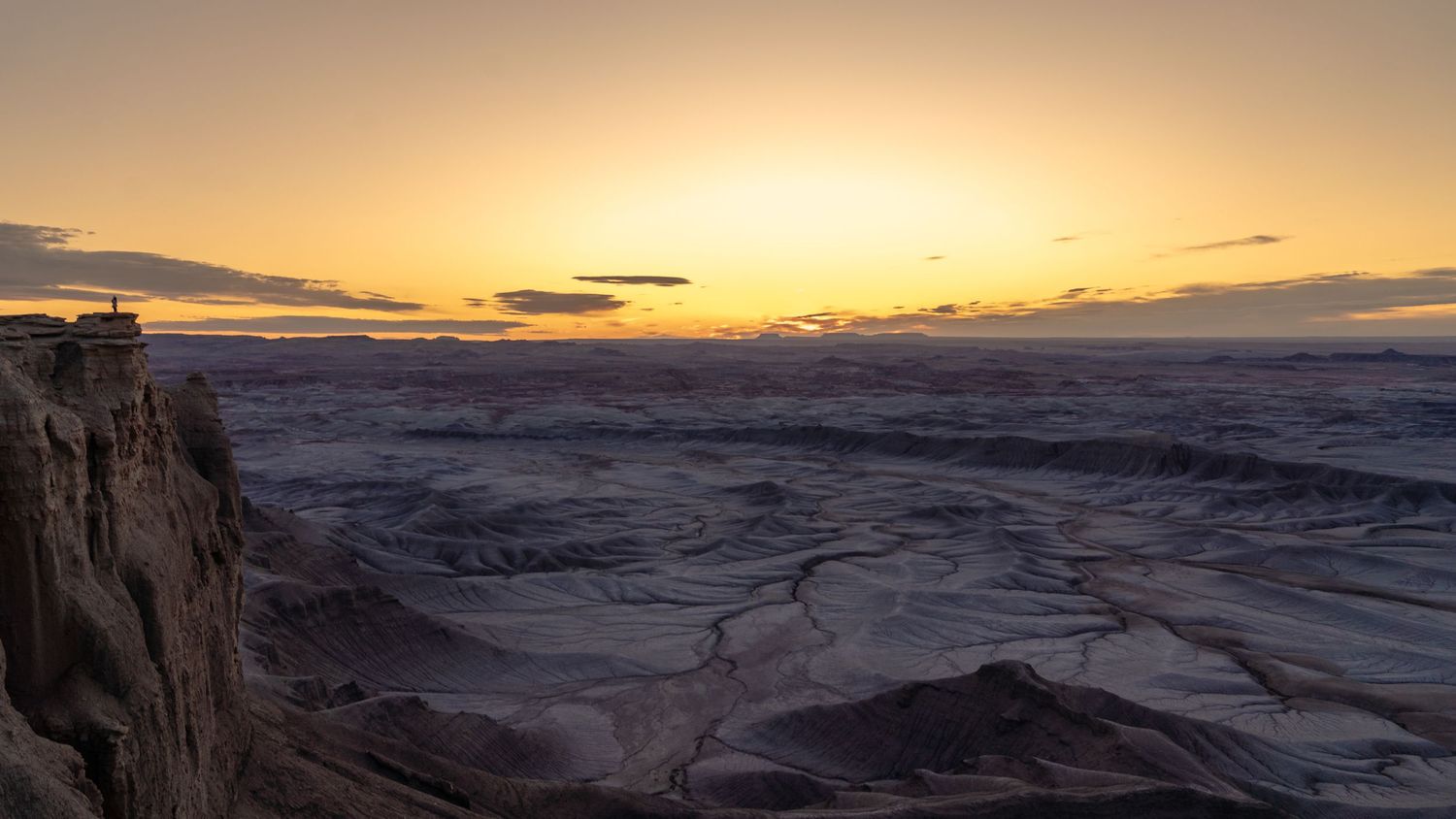 Hanksville Swing Arm City photography desert hills sunset photographer Jenny Casad Moonscape Overlook