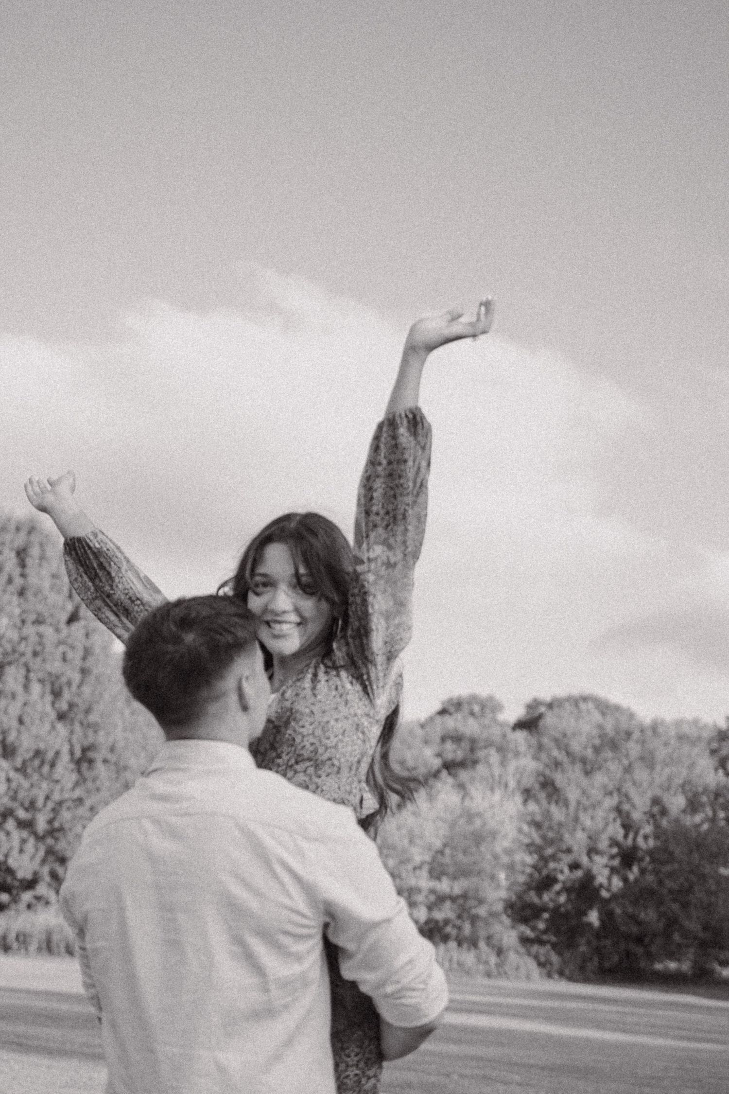 Cook Creative Photography serves Columbus, Ohio and beyond.  Engagement session