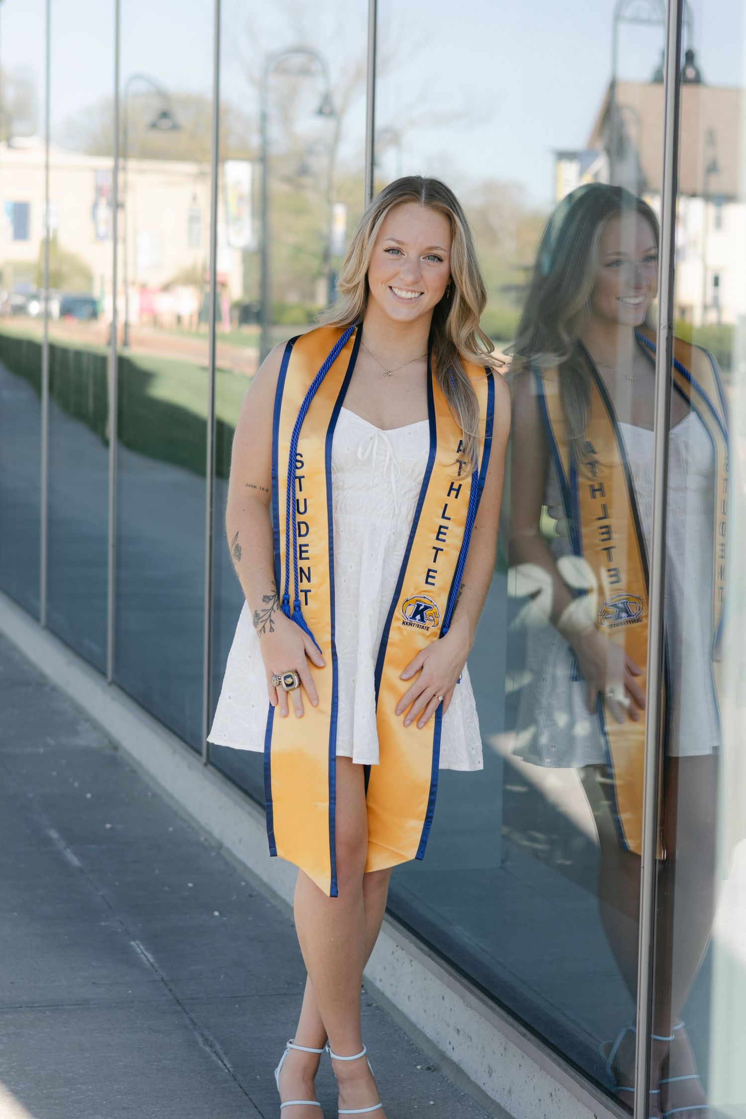 Cook Creative Photography serves Columbus, Ohio and beyond.  Graduation portraits