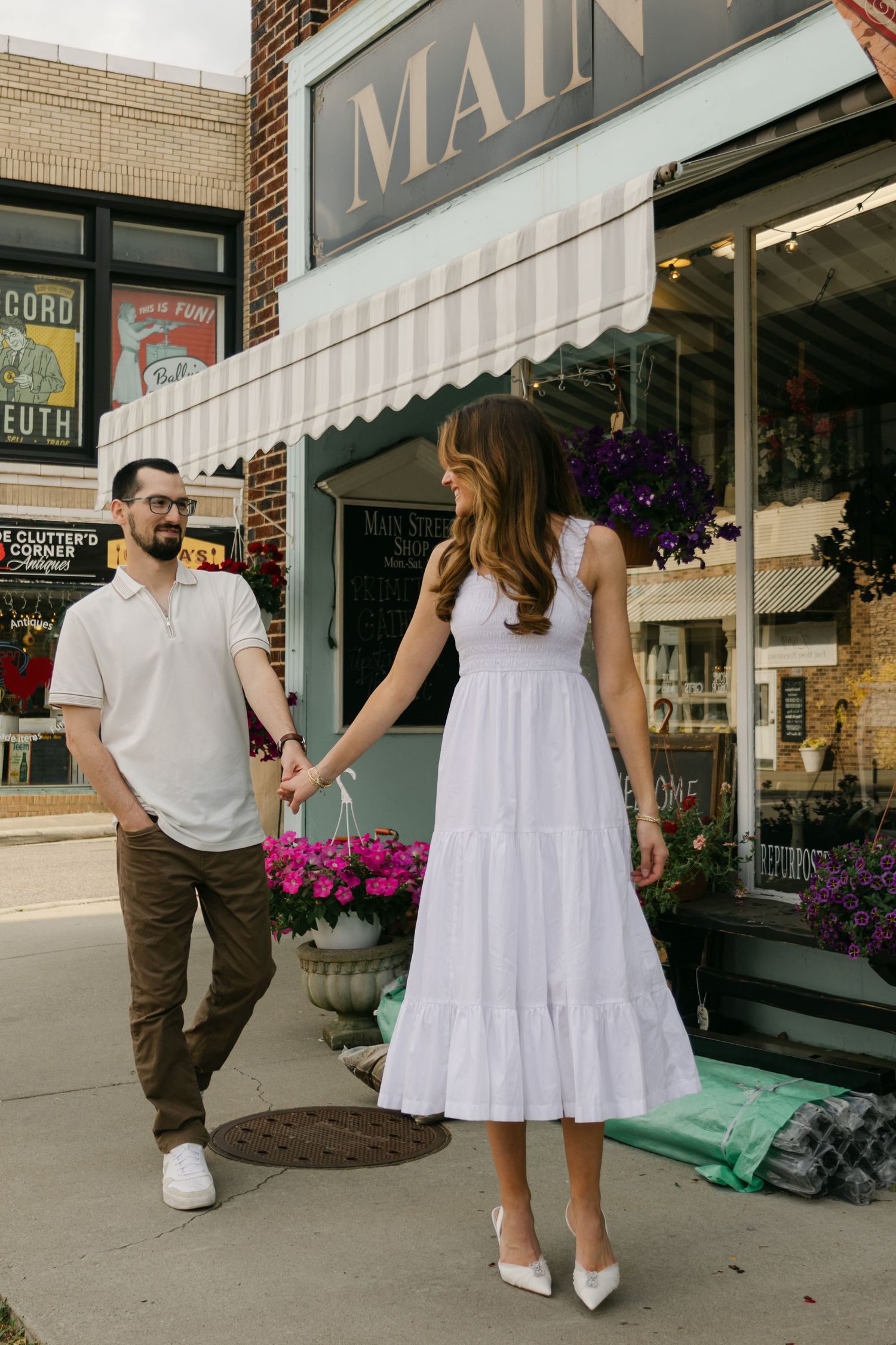 Cook Creative Photography serves Columbus, Ohio and beyond.  Couples session