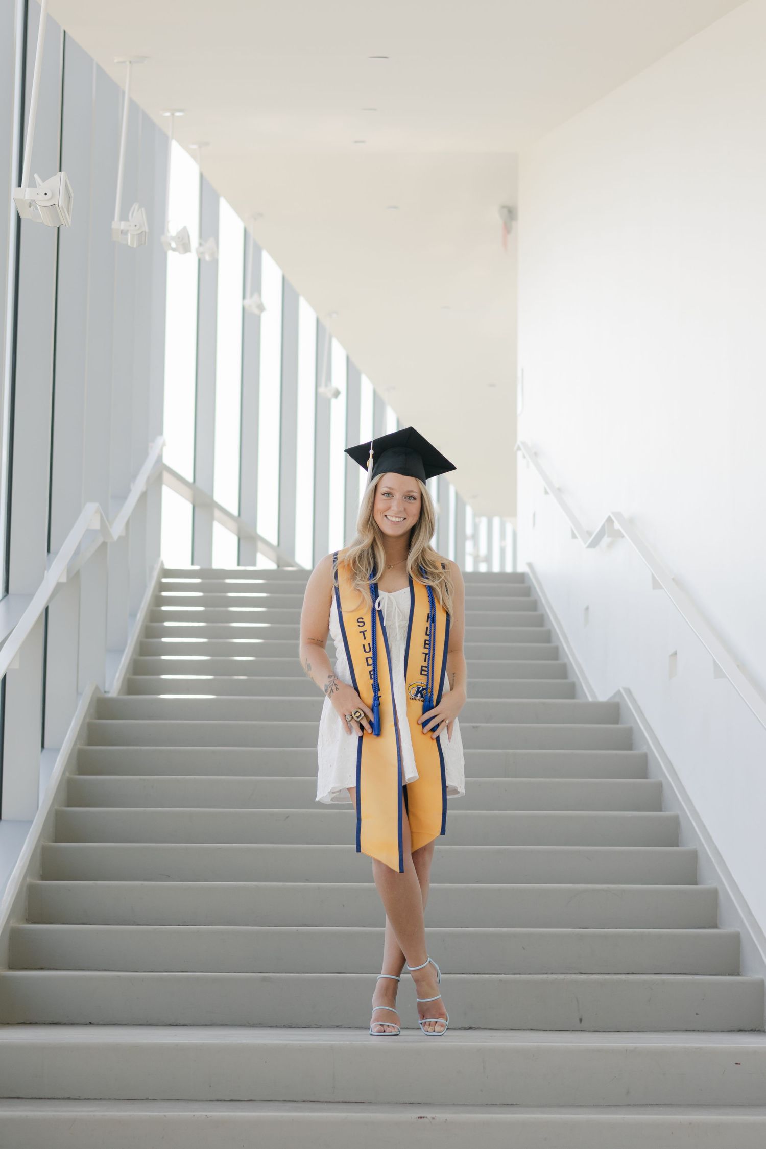 Cook Creative Photography serves Columbus, Ohio and beyond.  Graduation portraits