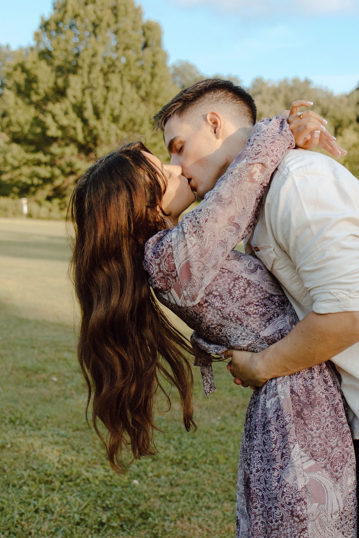Cook Creative Photography serves Columbus, Ohio and beyond. Engagement session