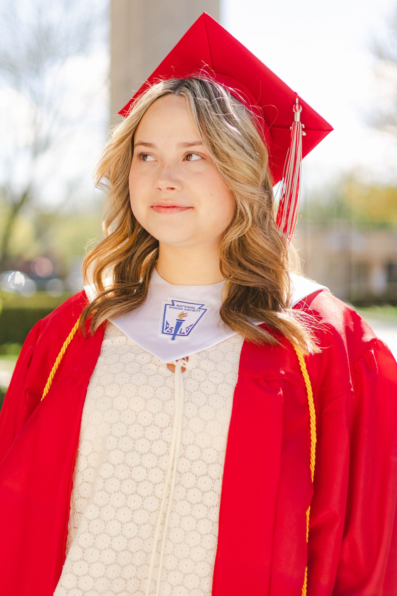 Cook Creative Photography serves Columbus, Ohio and beyond.  Graduation portraits