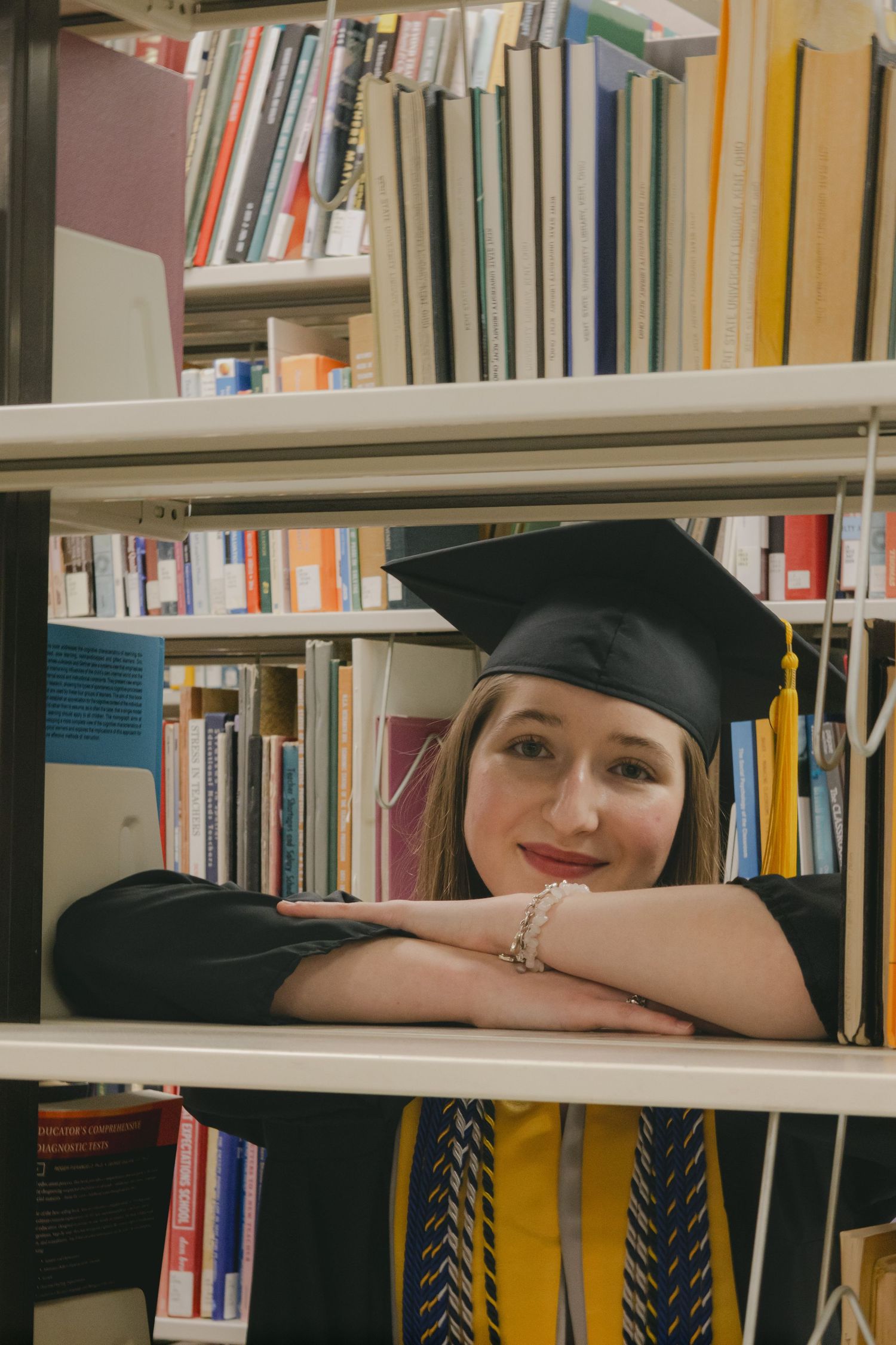 Cook Creative Photography serves Columbus, Ohio and beyond.  Graduation portraits