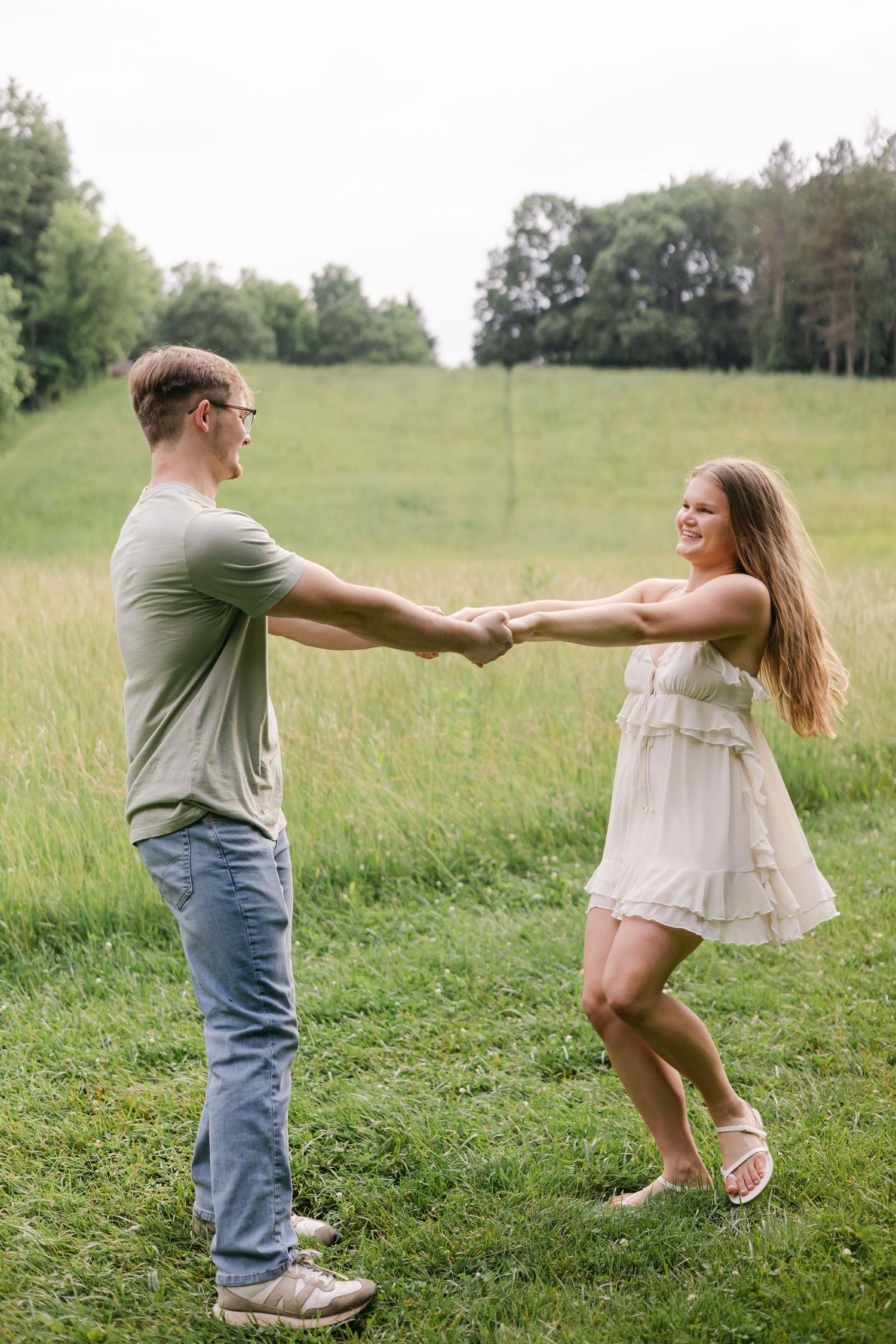 Cook Creative Photography serves Columbus, Ohio and beyond.  Couples session
