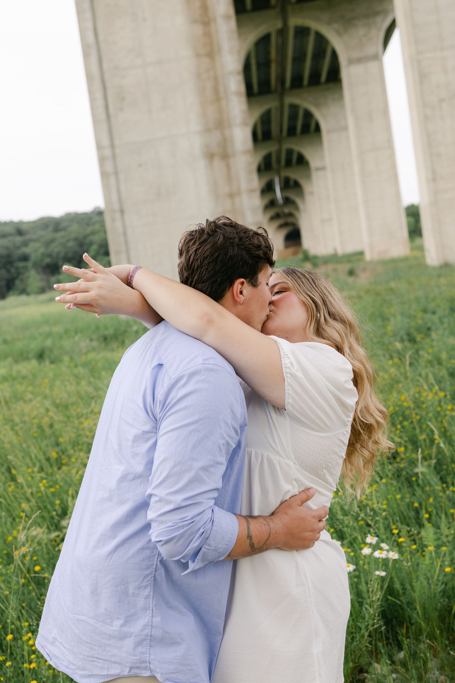 Cook Creative Photography serves Columbus, Ohio and beyond.  Couples session