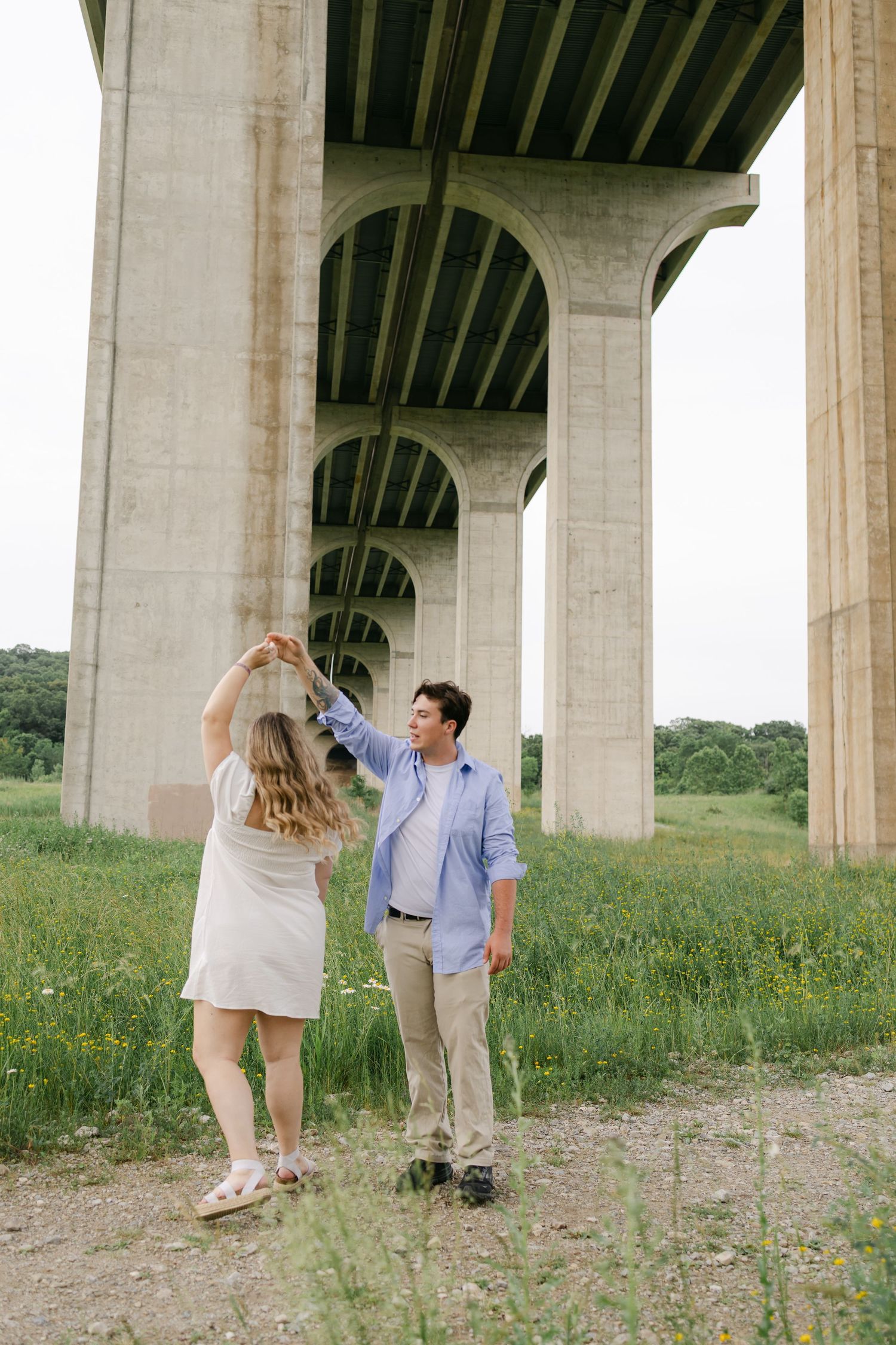 Cook Creative Photography serves Columbus, Ohio and beyond.  Couples session