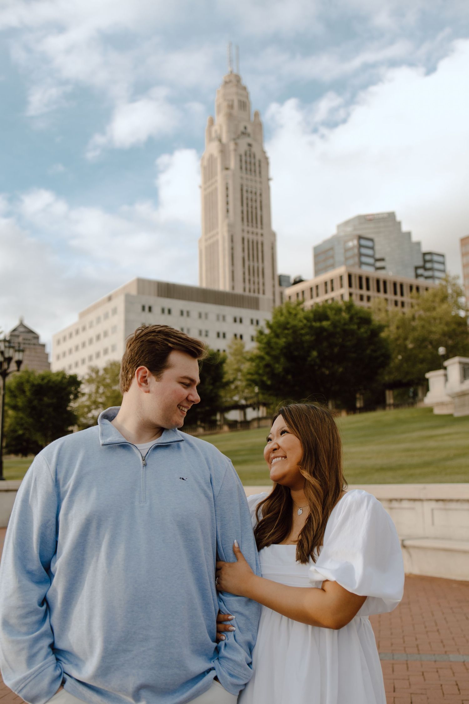 Couples engagement photography. Columbus wedding photographer. Location: Scioto Mile