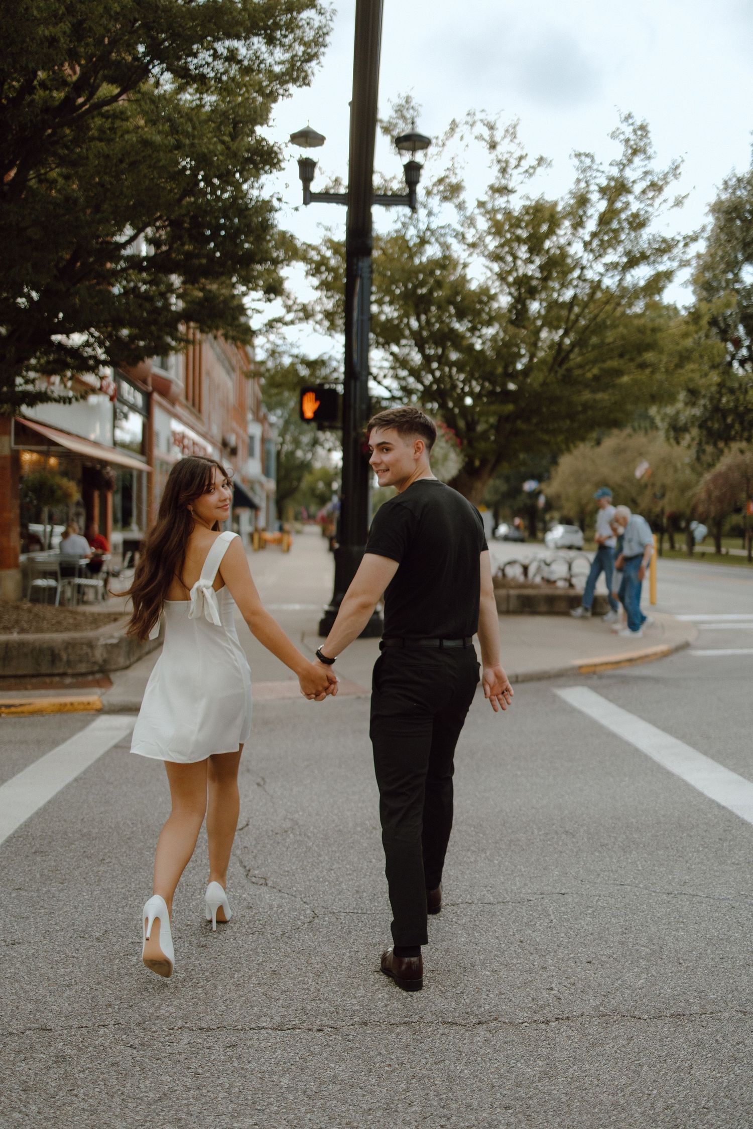 Cook Creative Photography serves Columbus, Ohio and beyond.  Engagement session