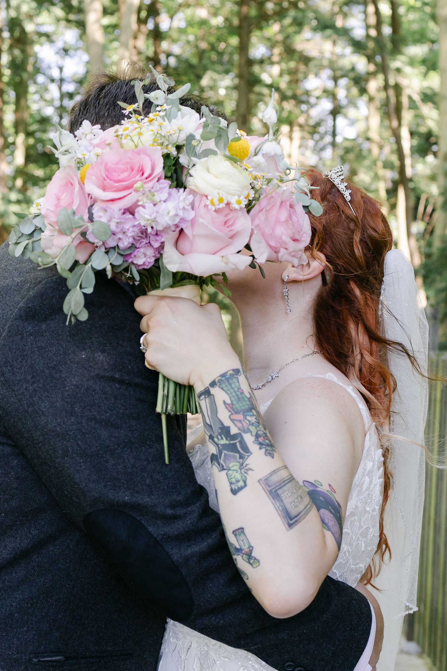 Cook Creative Photography serves Columbus, Ohio and beyond.  Wedding photography