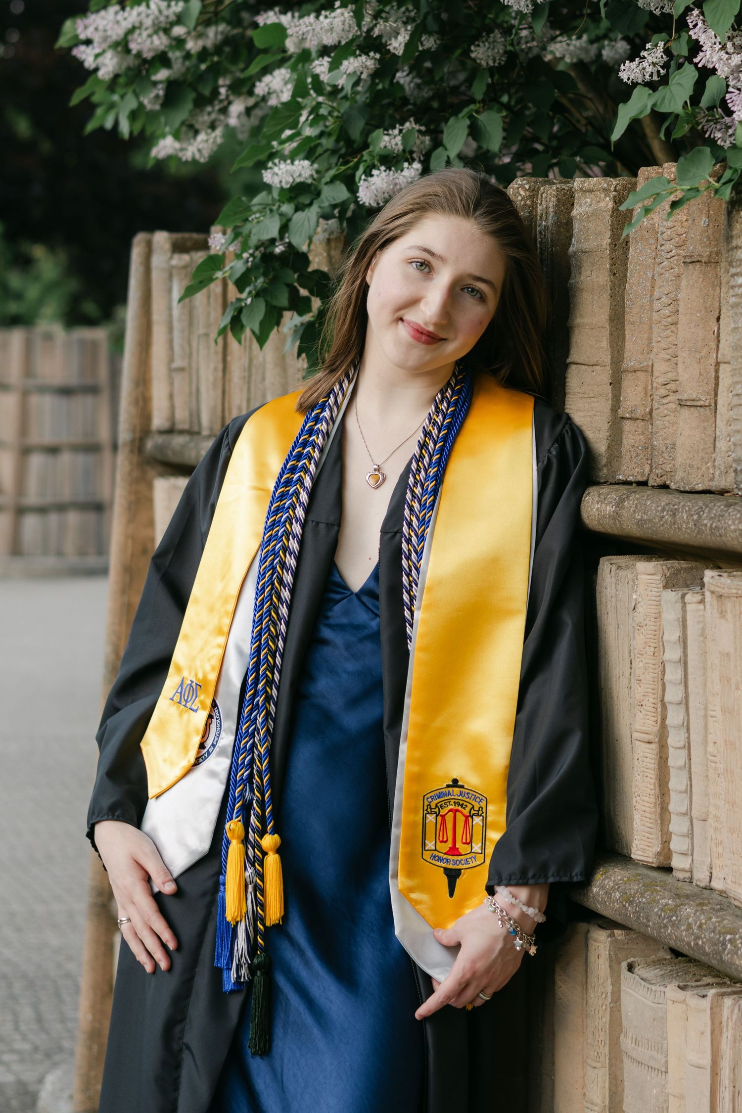 Cook Creative Photography serves Columbus, Ohio and beyond.  Graduation portraits