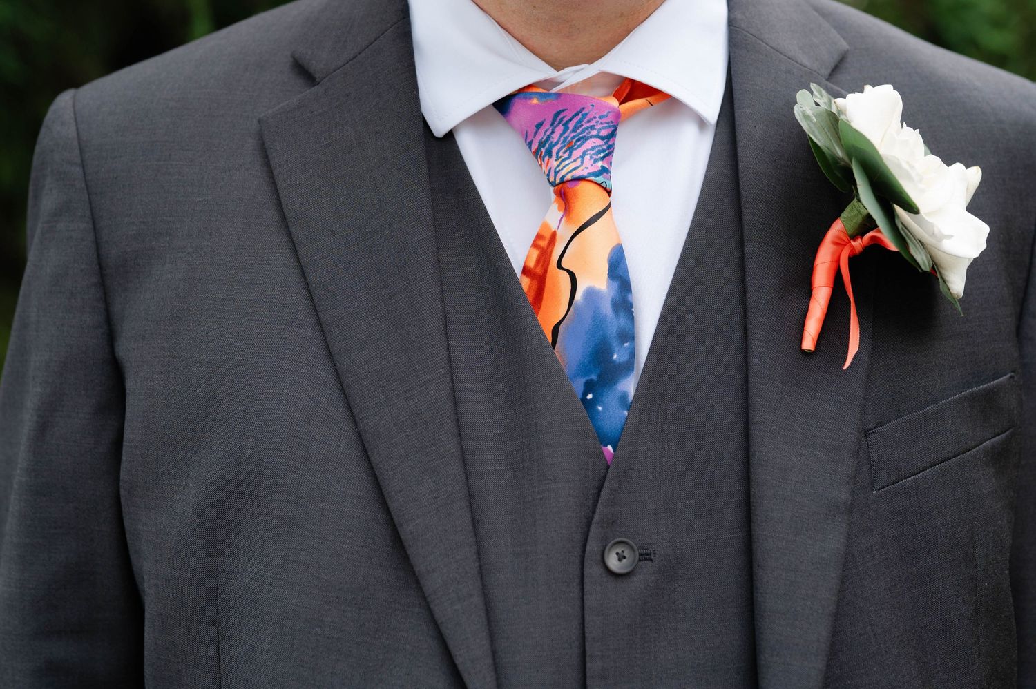 The grooms tie