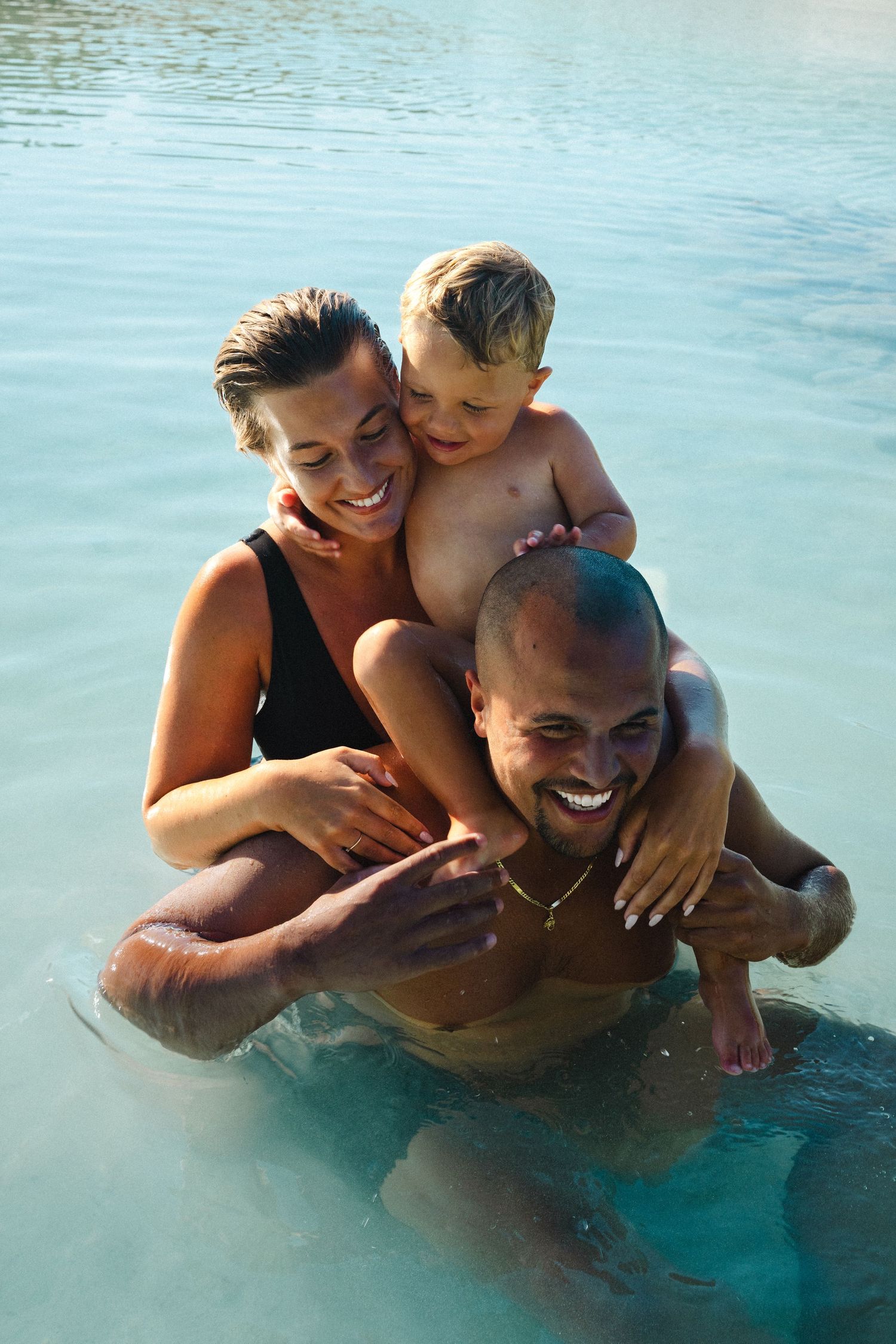 Spontaneous family photoshoot in the Caribbean, Curaçao nature / Familie fotoshoot op Curacao spontane setting.