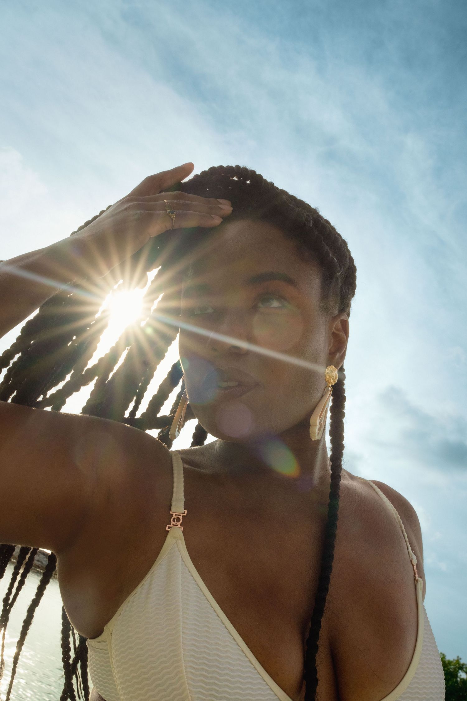 Natural photoshoot in the Caribbean, Curaçao near the ocean / Natuurlijke fotoshoot op Curacao op het strand.