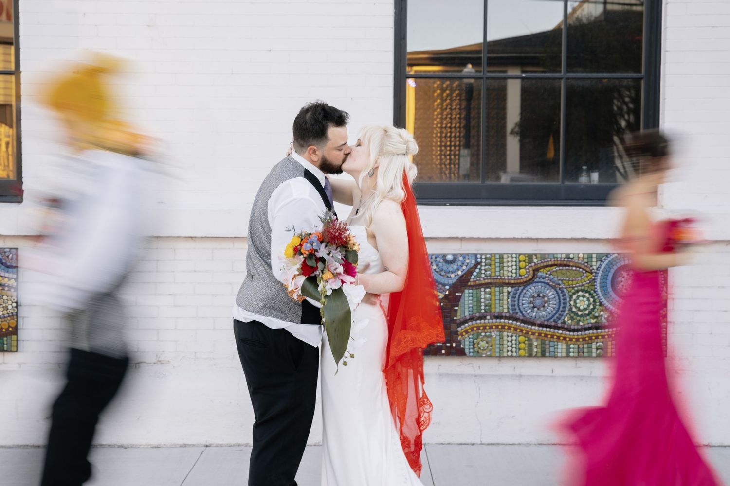 a vintage retro spring wedding at boise linen building by molly vincent photography idaho meridian nampa caldwell kuna