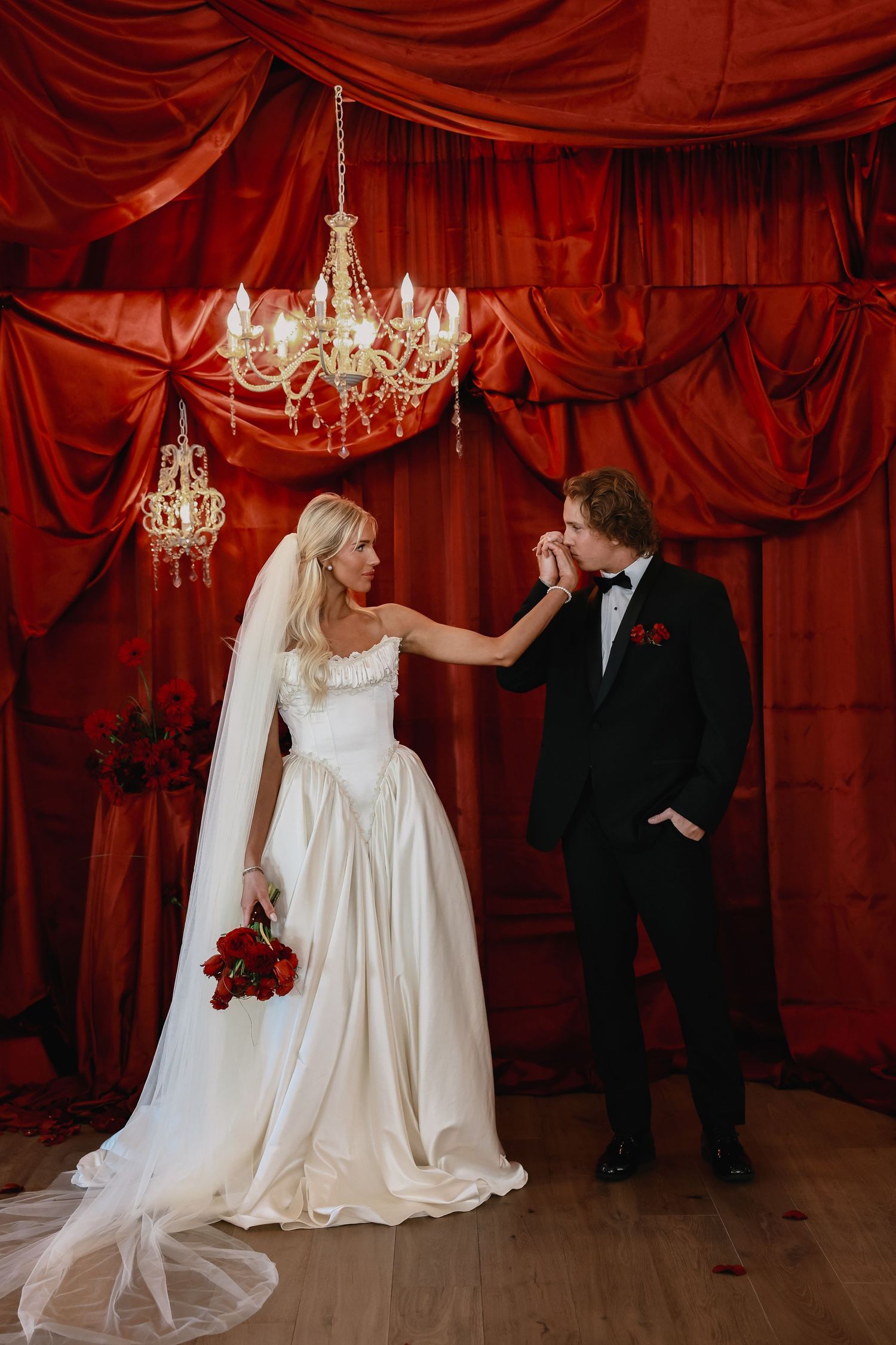 red winter wedding at deer meadows ranch in utah by molly vincent photography salt lake city ogden logan pocatello idaho editorial luxury