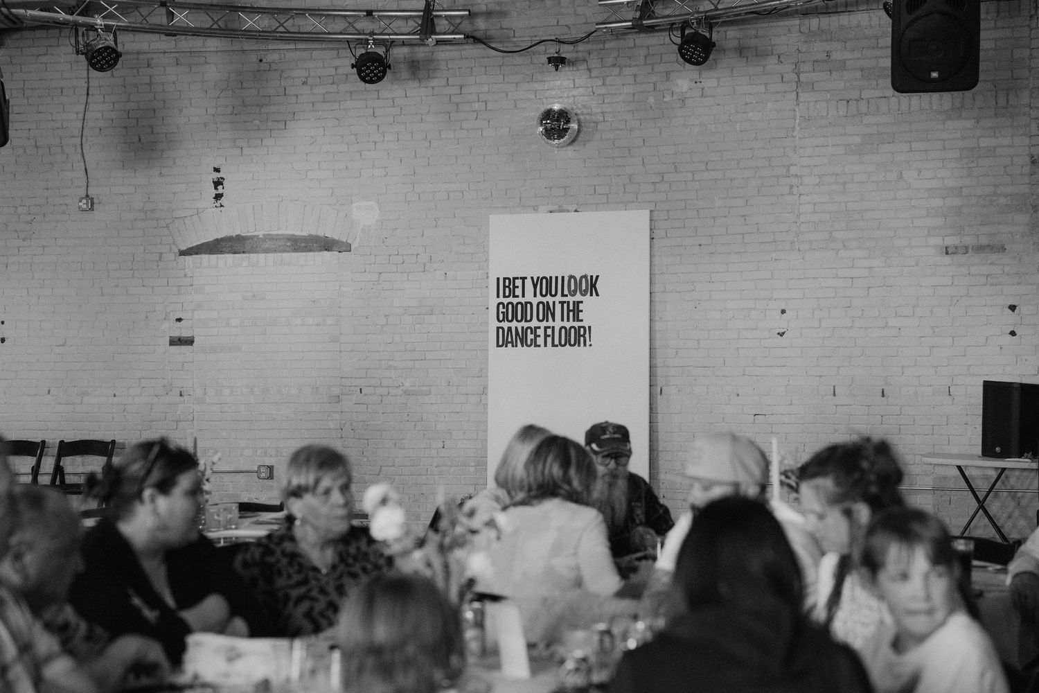 a vintage retro spring wedding at boise linen building by molly vincent photography idaho meridian nampa caldwell kuna