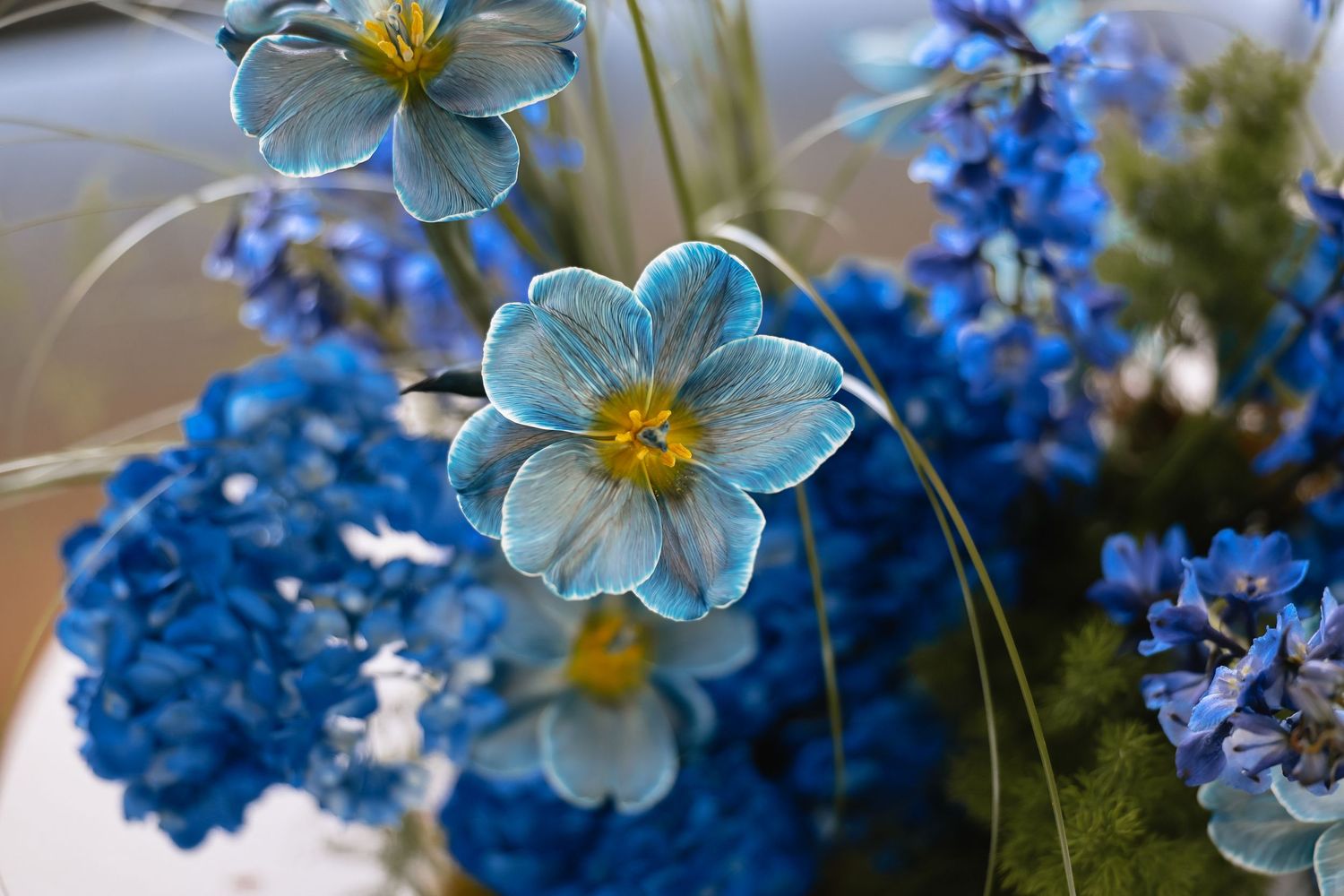 Blue Hour Editorial with The Mountain Aisle at Deet Flat Ranch in Nampa Idaho by Molly Vincent Photography luxury editorial blue wedding