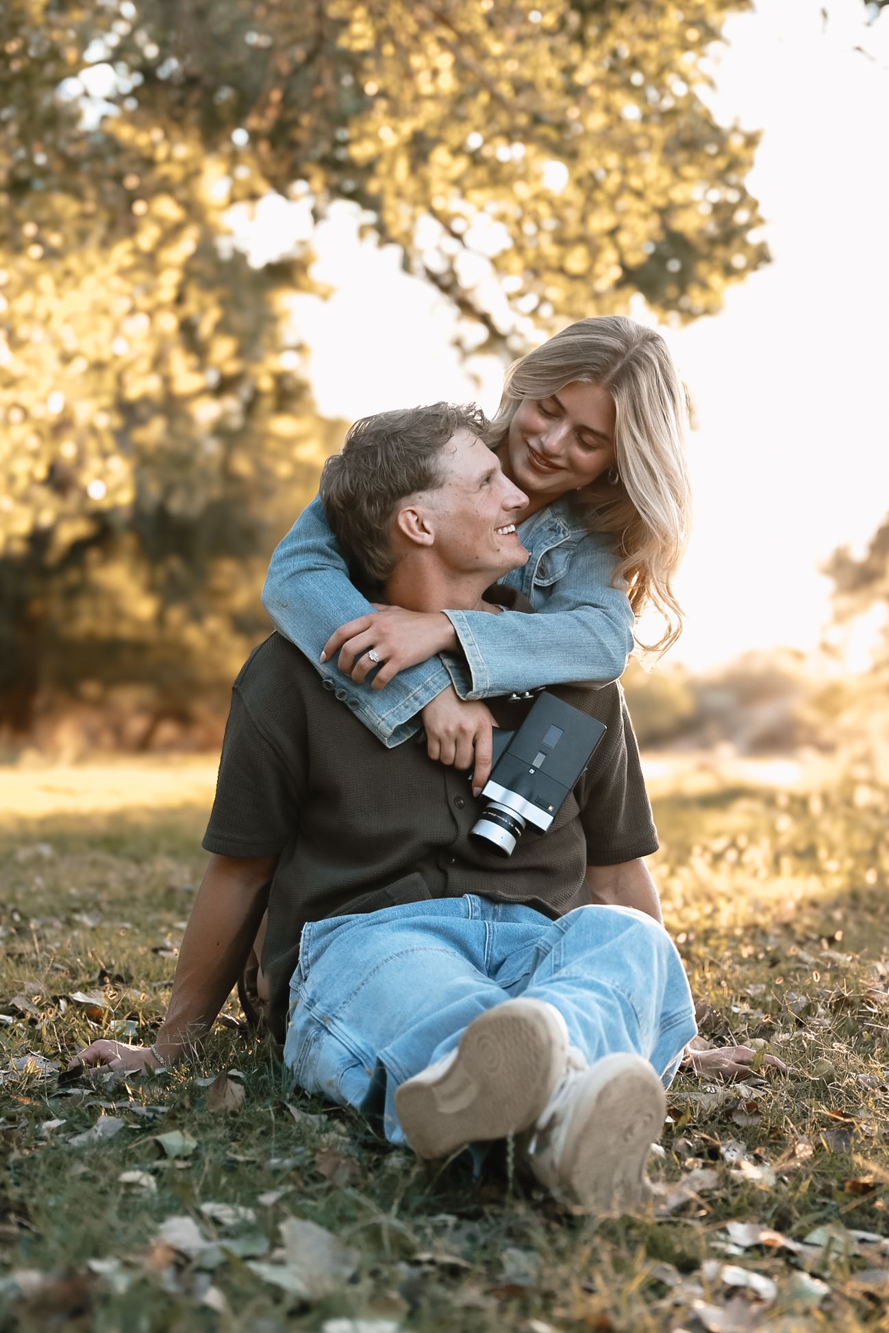 lifestyle photography documentary true to color molly vincent photography idaho boise meridian couples engagement senior grad mission utah