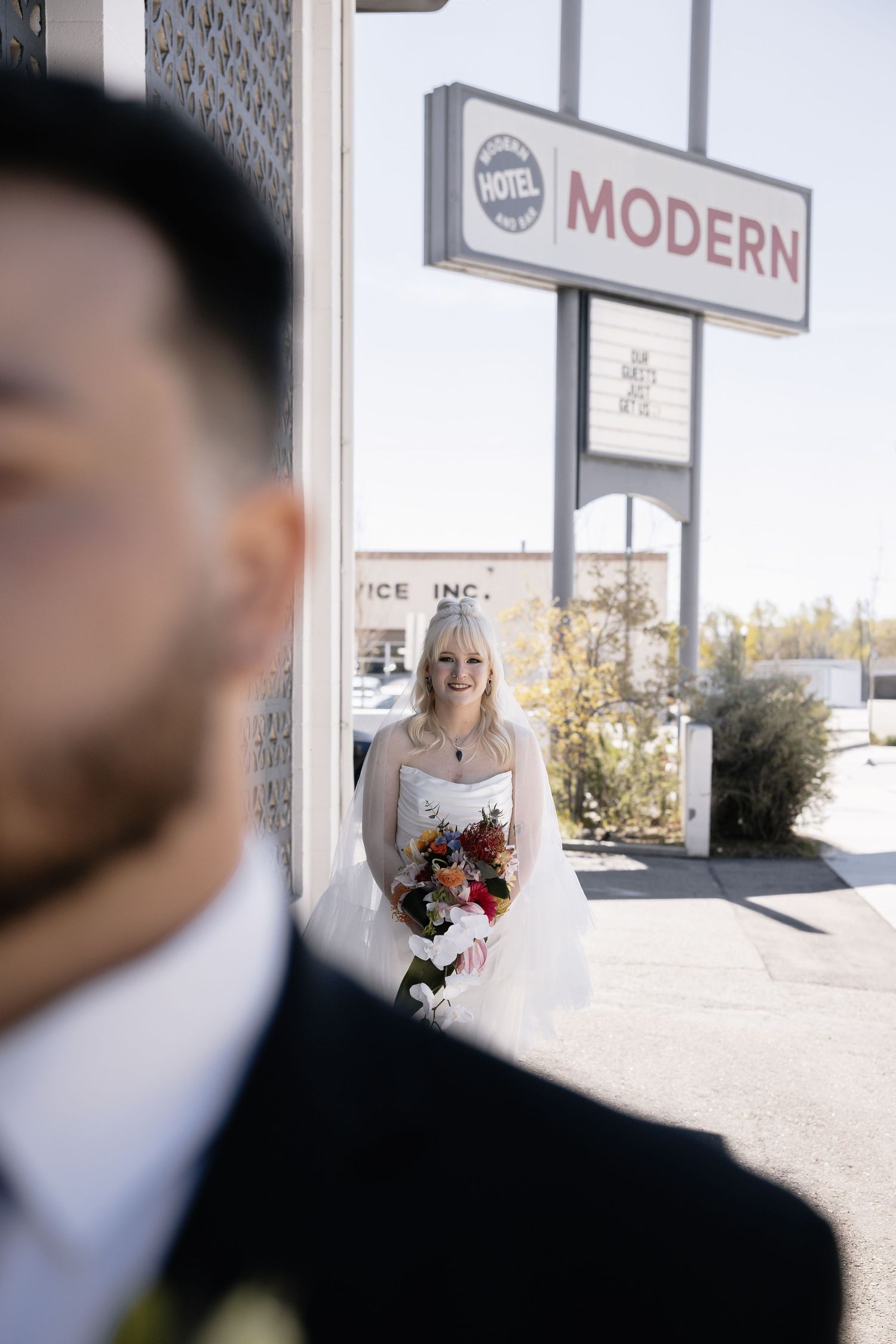 a vintage retro spring wedding at boise linen building by molly vincent photography idaho meridian nampa caldwell kuna