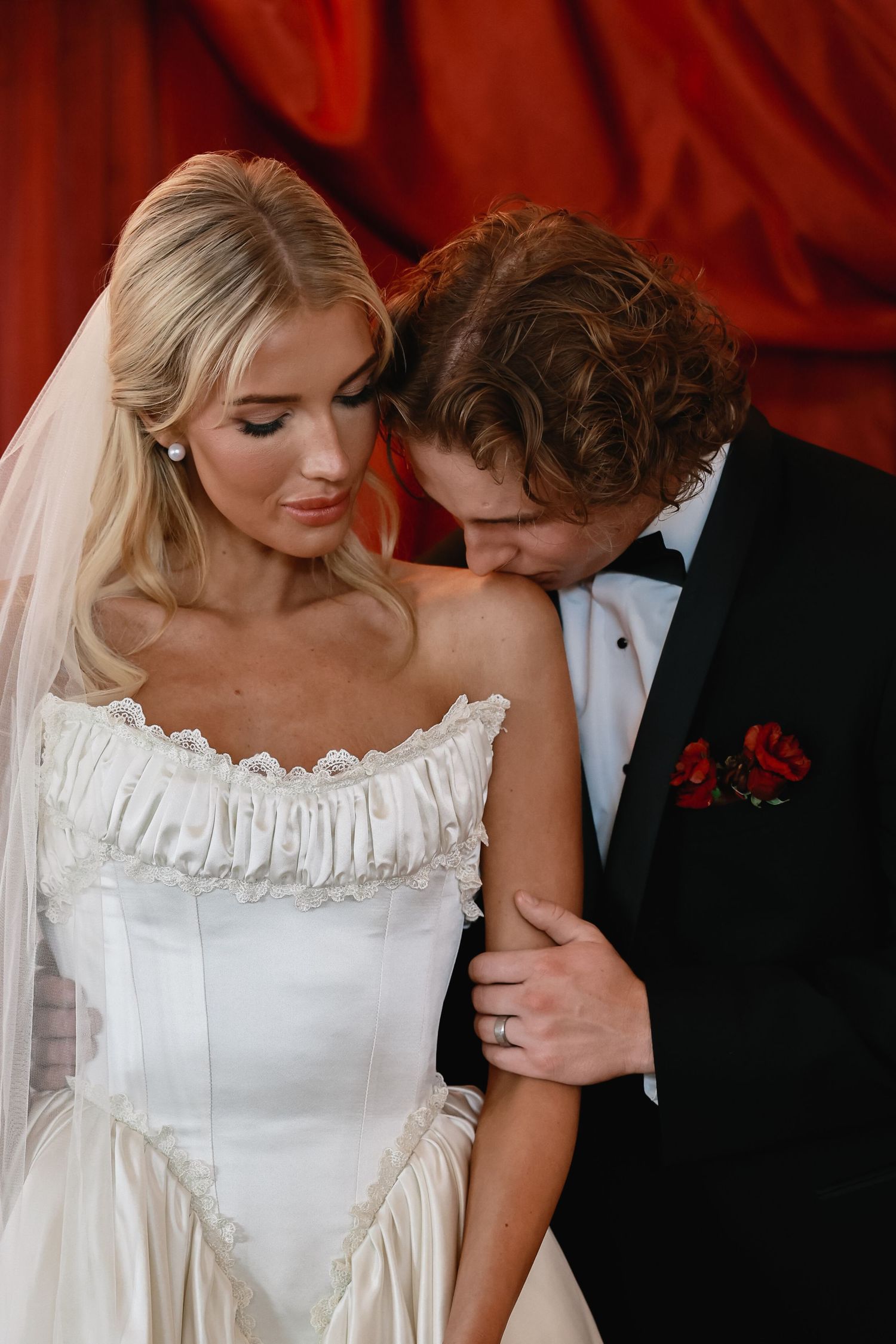 red winter wedding at deer meadows ranch in utah by molly vincent photography salt lake city editorial luxury