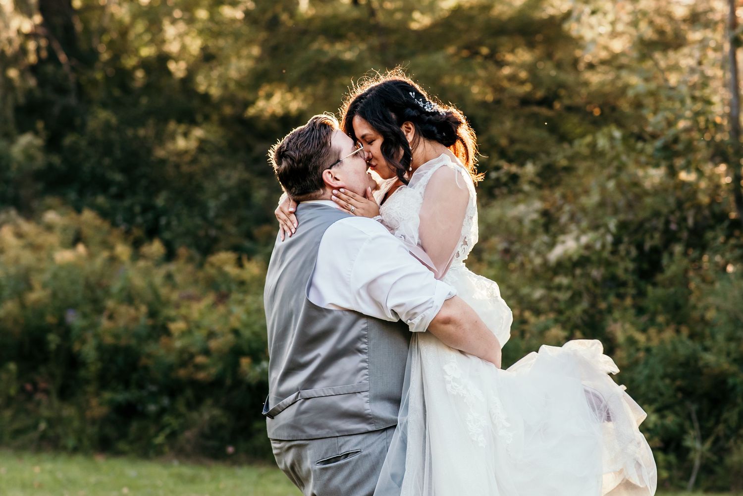 wedding photographer. Ocala photographer. Florida wedding photographer. travel wedding photographer. elopement photographer. NY wedding