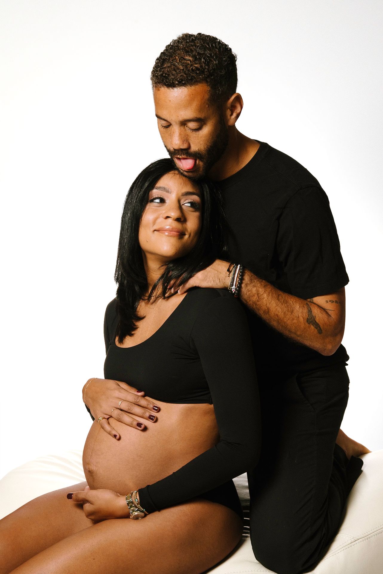 beautiful simple maternity portrait session inddor with mobile lights