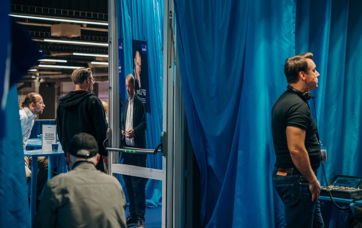 En del av Göteborgs-Postens monter på Bokmässan 2026. Eventfotografering.