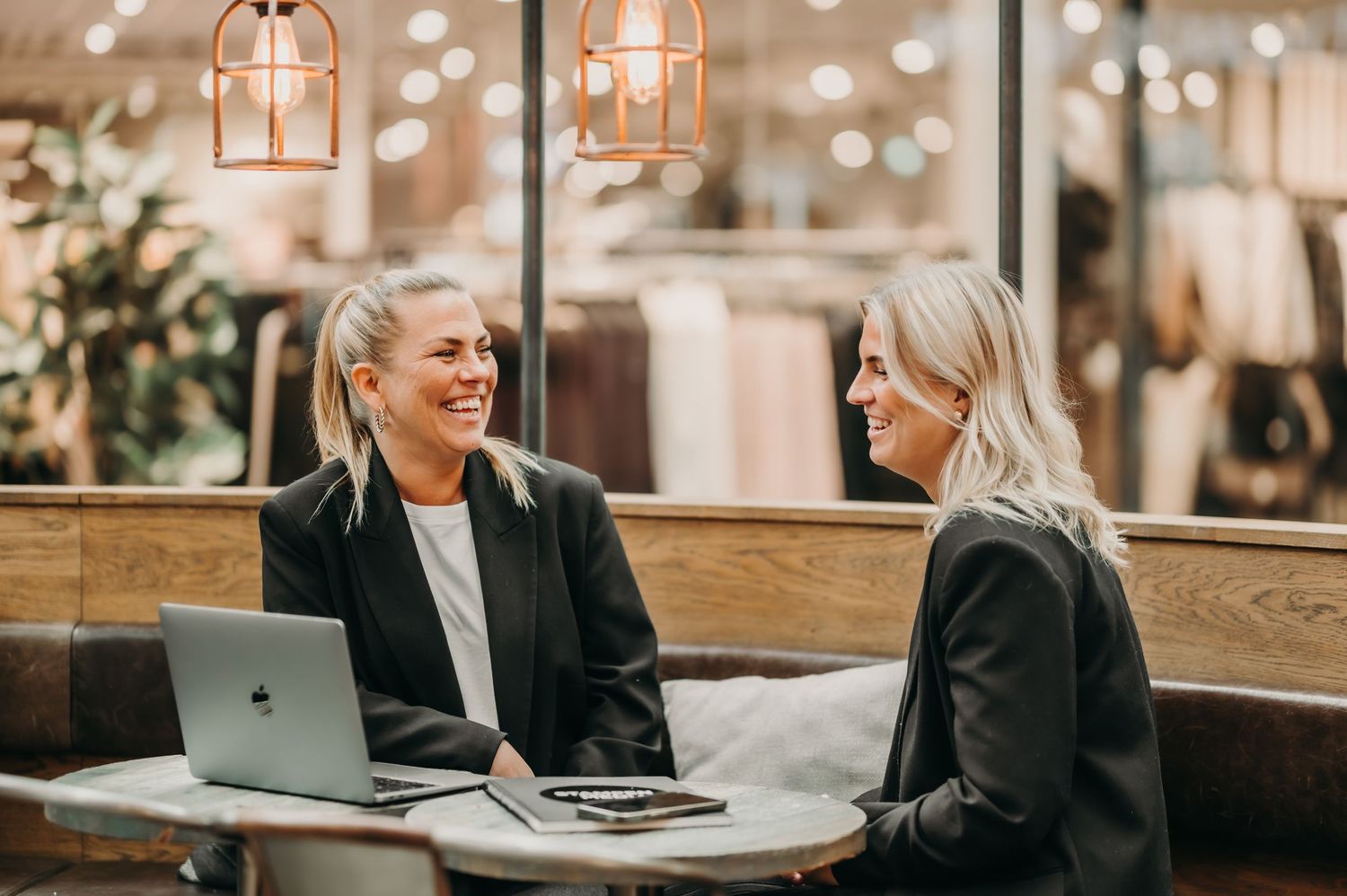 Fotograf Uddevalla, företagsfotograf, företagsfotografering, brandingfotografering, varumärkesfotografering, bilder till företag