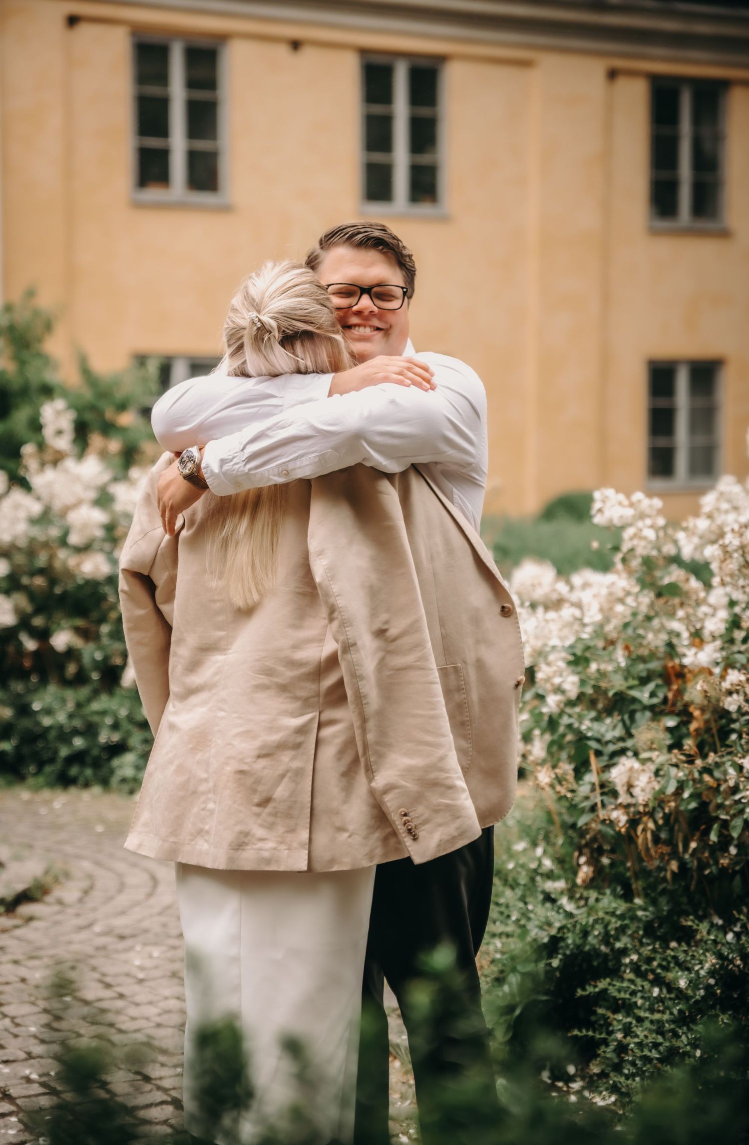 Borgerlig vigsel Rådhuset Göteborg. Fotograferad av Laila Vestlie, Pixel Creation – dokumentära bröllopsbilder.