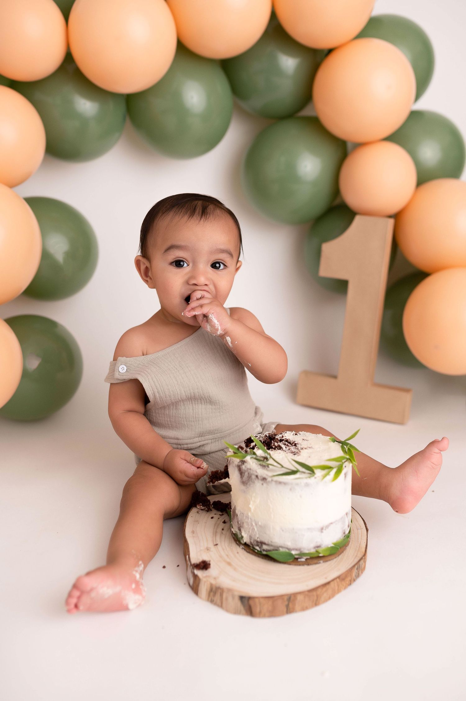 Cake Smash Photography
First Birthday portraits
Lincoln Nebraska