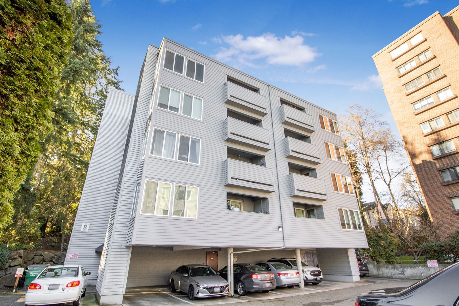 real estate photo condo rental building seattle