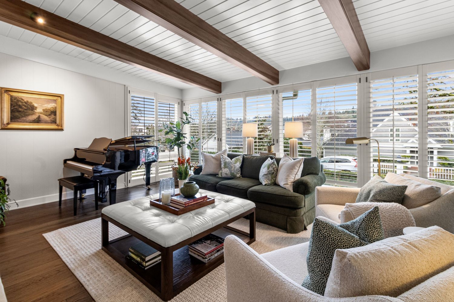real estate photo living room