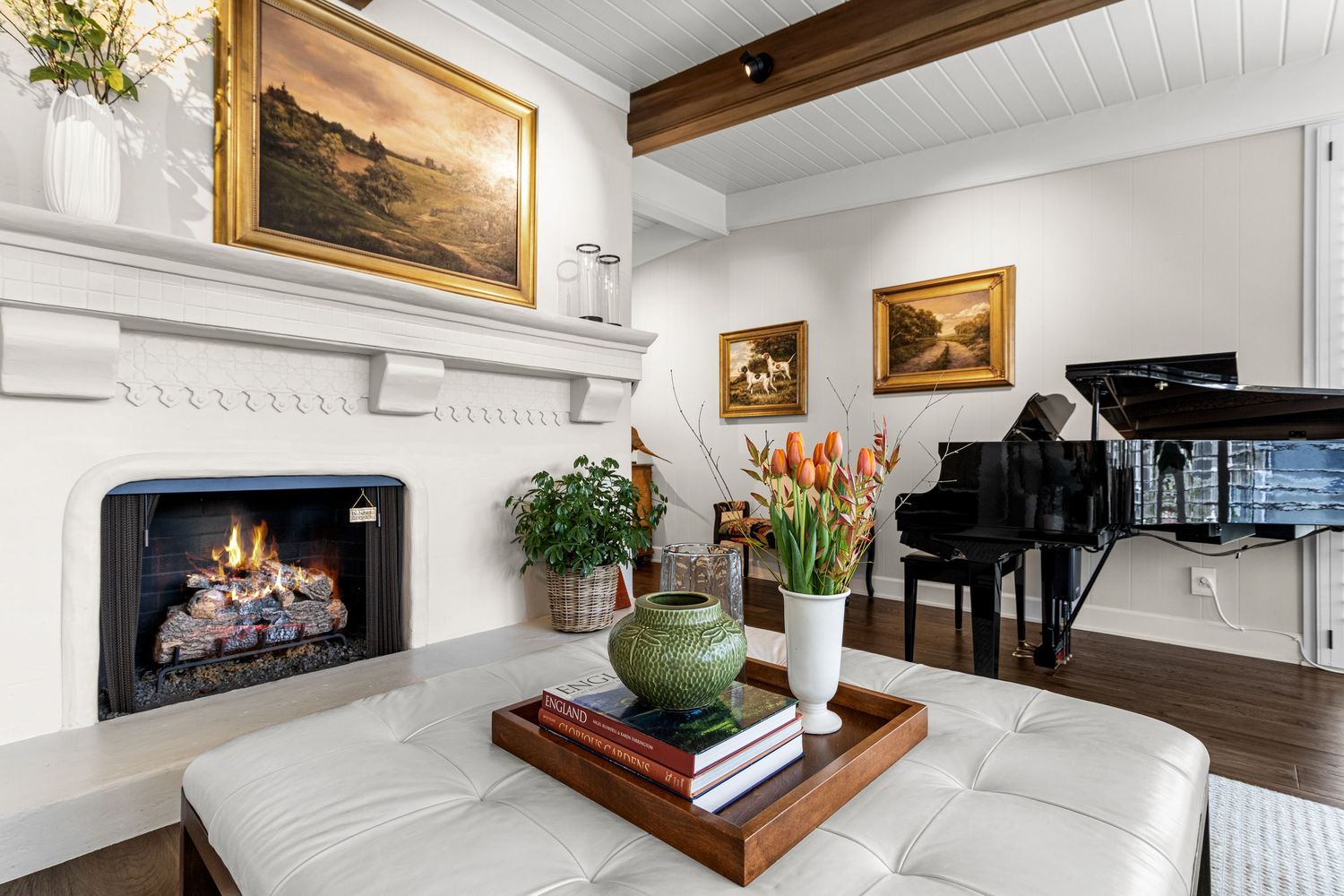 real estate photo living room
