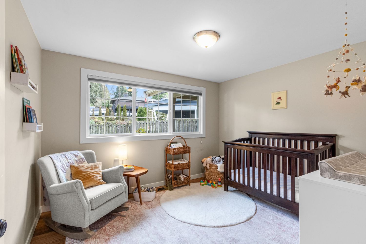 real estate photo baby room