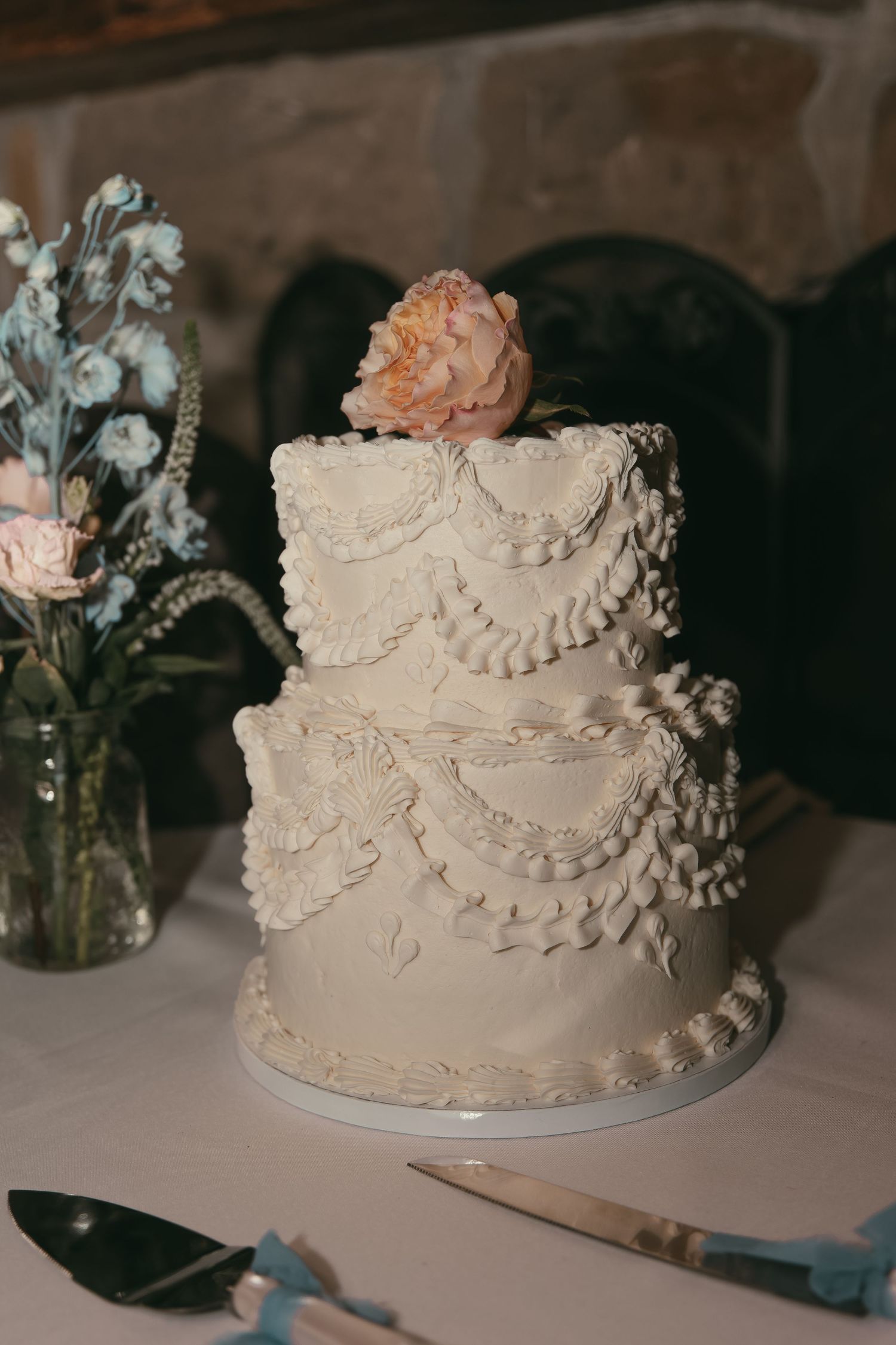 Wedding cake in Hermitage Pennsylvania by Gypsy Lens Photography. Moody, vintage, documentary wedding photo.