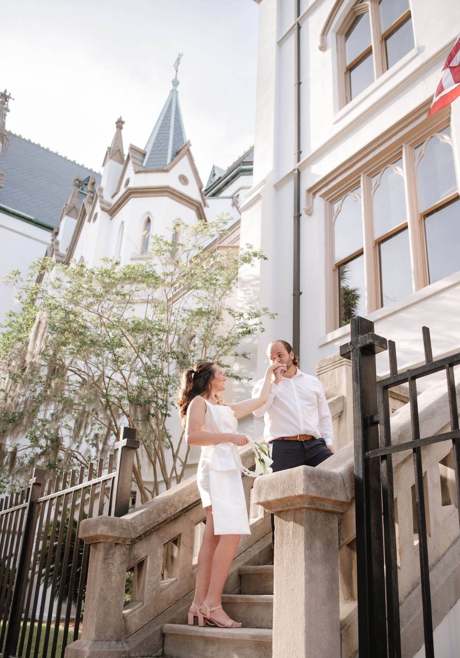 CHATOLIC CHURCH IN SAVANNAH DOWNTOWN GEORGIA SAVANNAH DOWNTOWN GEORGIA WEDDING PHOTOGRAPHER