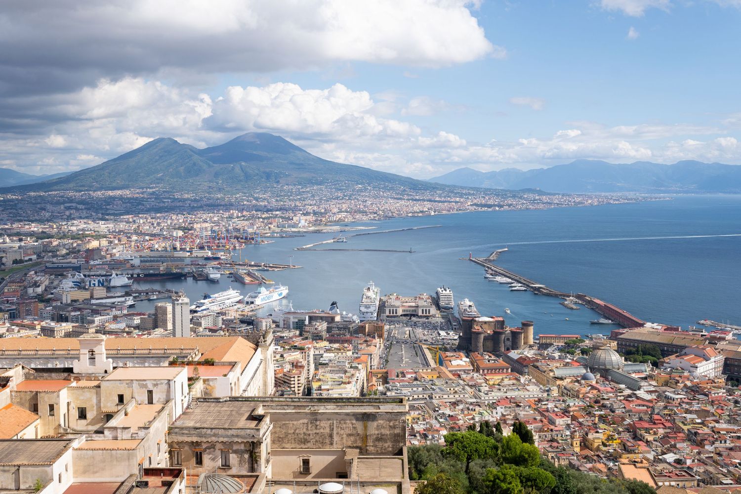 Fotografia di paesaggio, Napoli. Veduta Vesuvio e del golfo. Scattata da Castel Sant'Elmo