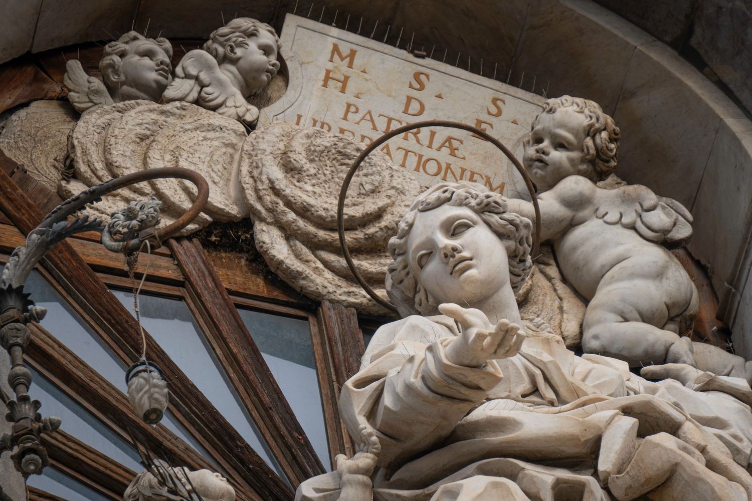 Statua sant'Agata, facciata tardo barocca della cattedrale di Catania
