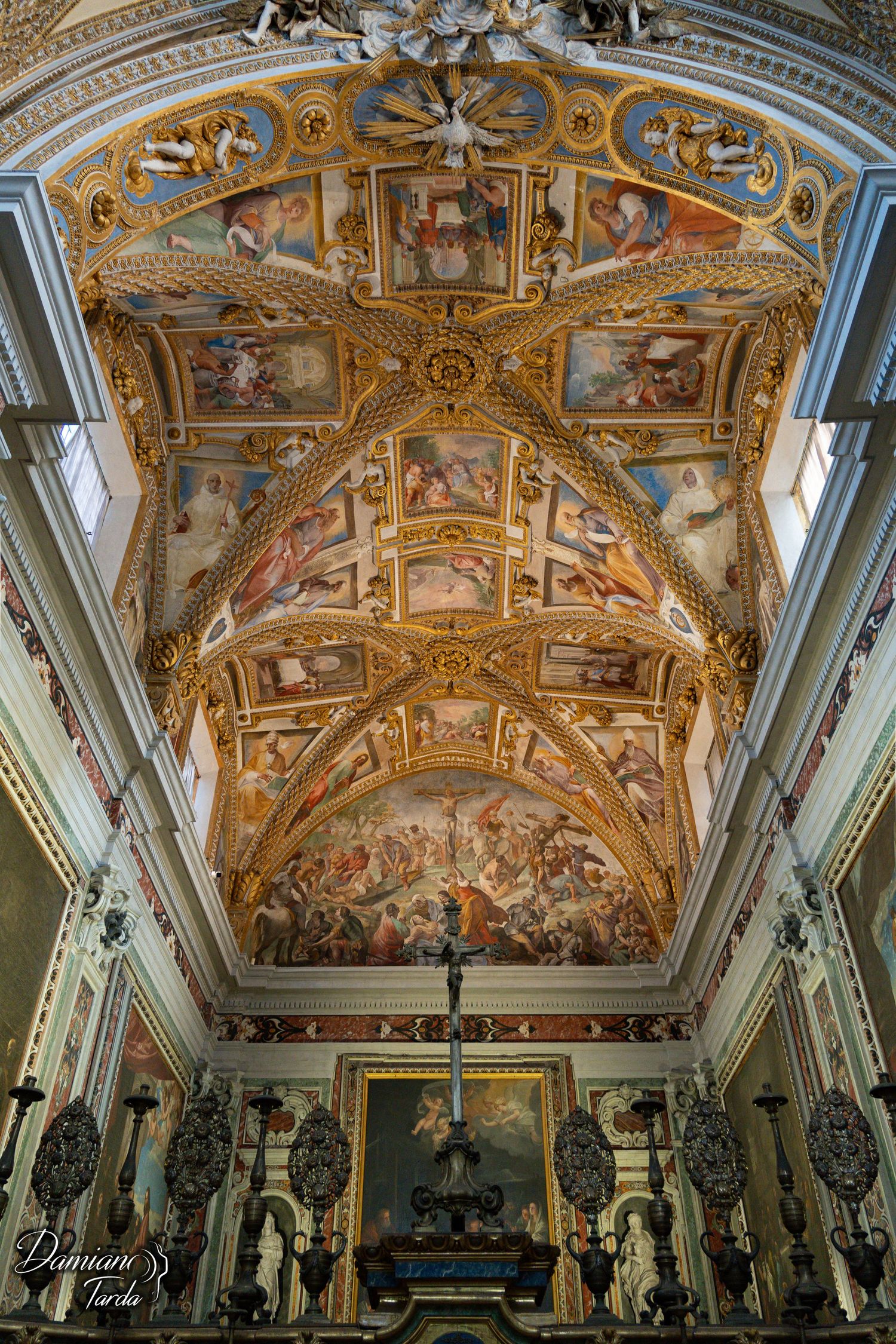 Napoli, foto di arte, beni culturali. Tetto