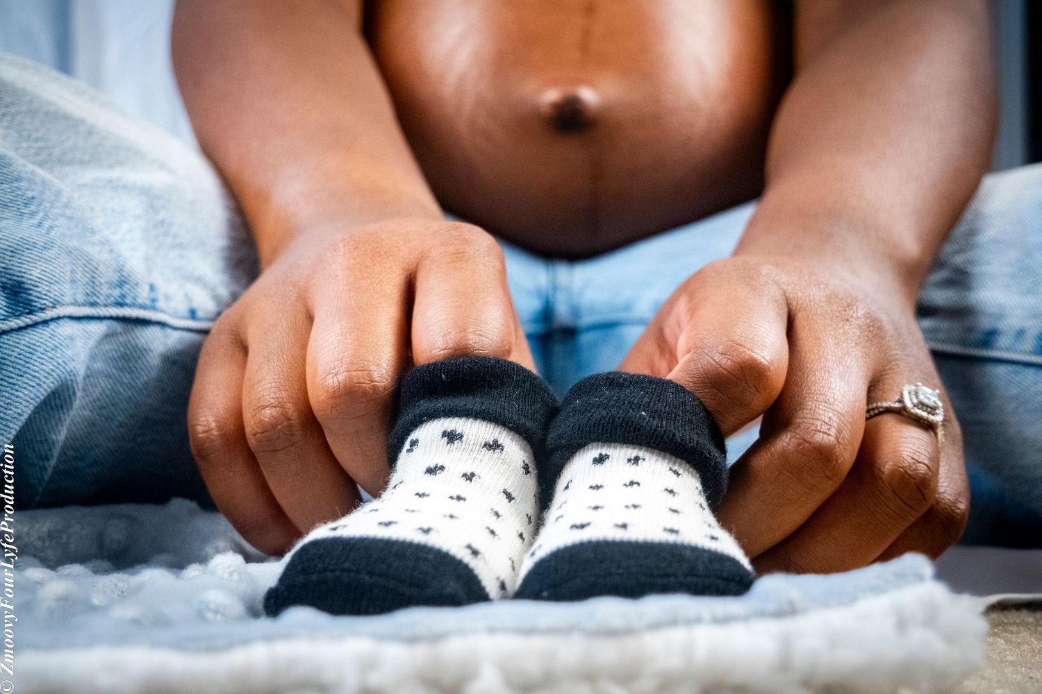 Maternity Shoot by Zmoovy Milestones