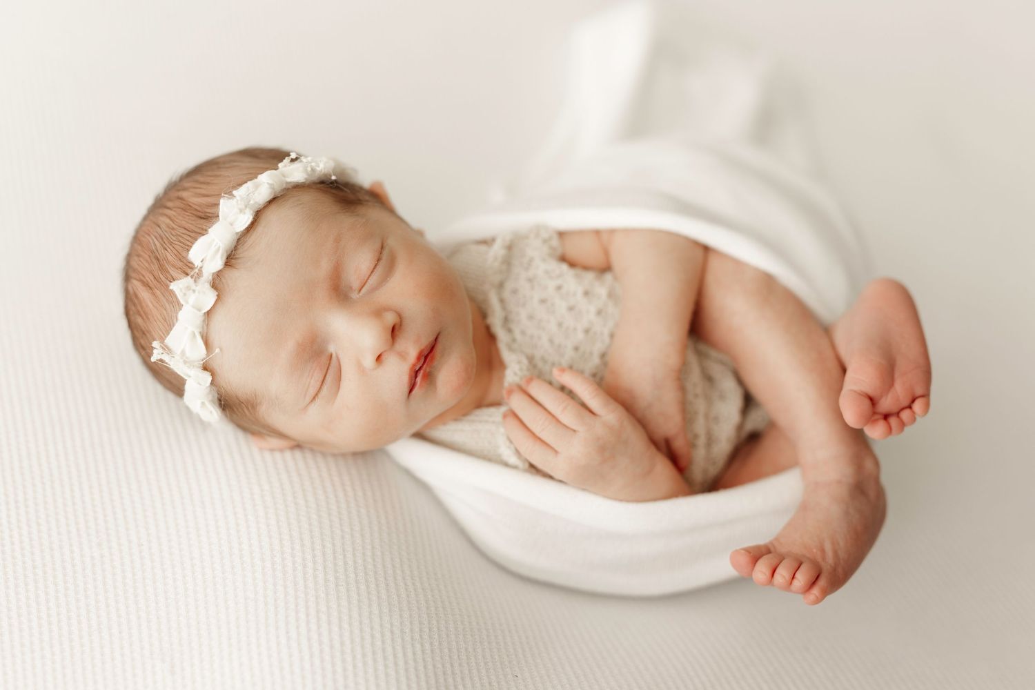 Minneapolis newborn photographer
