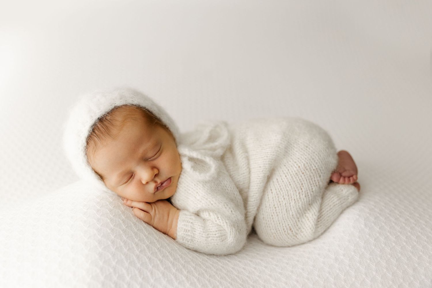 newborn photographer minneapolis
