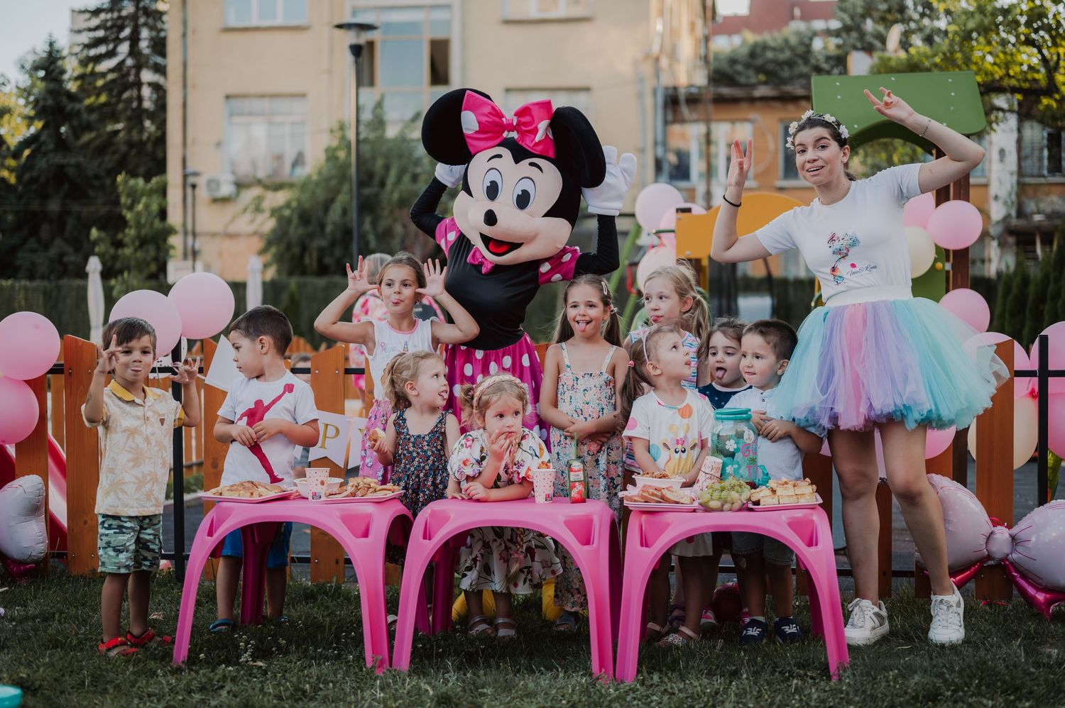 фотограф за детски рожден ден, детски фотограф, фотограф за детско парти, фотограф София, Карина Беновска, ина и лина, мики маус, градинско