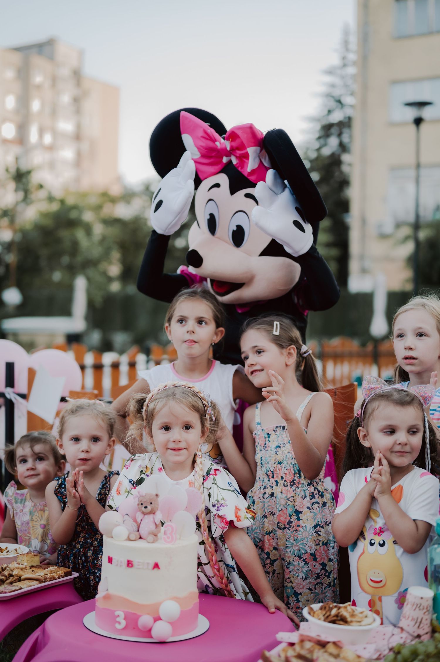 фотограф за детски рожден ден, детски фотограф, фотограф за детско парти, фотограф София, Карина Беновска, ина и лина, мики маус, градинско
